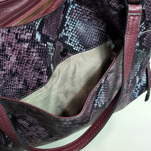 Vince Camuto Genuine Snake Embossed Leather Purple/Black   Emely Tote Bag. - Picture 7 of 15